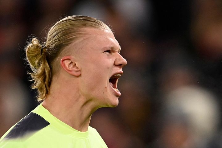 Haaland lập công giúp Man City tiếp tục bám đuổi Arsenal