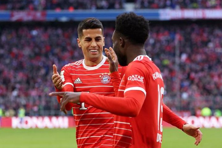 Vòng 24 Bundesliga: Bayern Munich giành chiến thắng trước Augsburg
