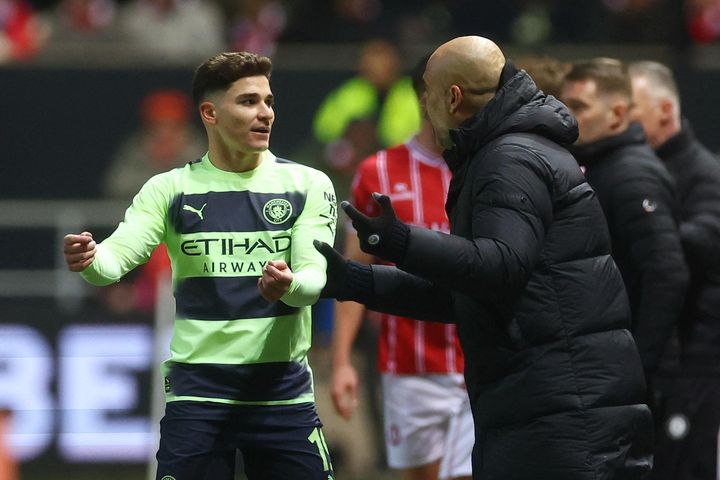 Man City trao thưởng lớn cho Alvarez