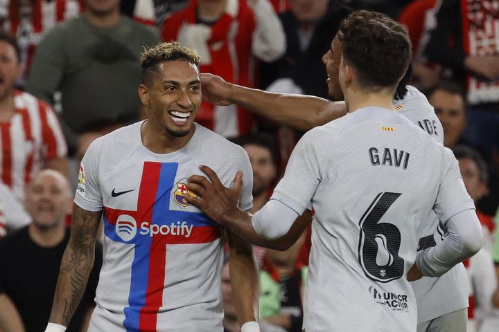 Thắng hú vía Bilbao, Barca cho Real Madrid 'hít bụi'