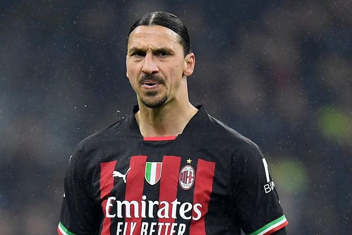 ĐKVĐ Serie A kém Napoli 20 điểm