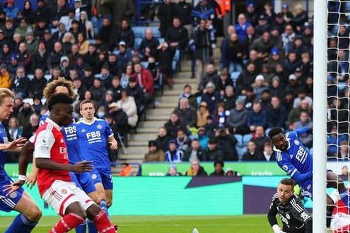 Top 10 CLB dứt điểm nhiều nhất Premier League: Chelsea vắng bóng