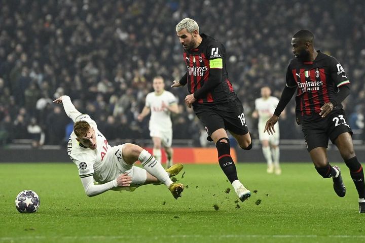 Kết quả bóng đá hôm nay 14/3: Milan tuột chiến thắng, Morata ghi bàn phút 91