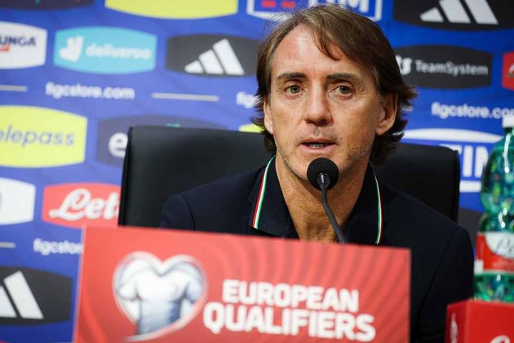 HLV Mancini: Tôi nộp đủ thuế hồi ở Man City rồi