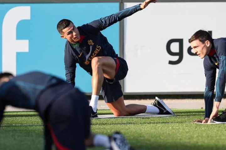 Có mặt các 'ông già' Ronaldo, Ibrahimovic