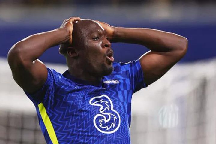 Chelsea bán Lukaku?