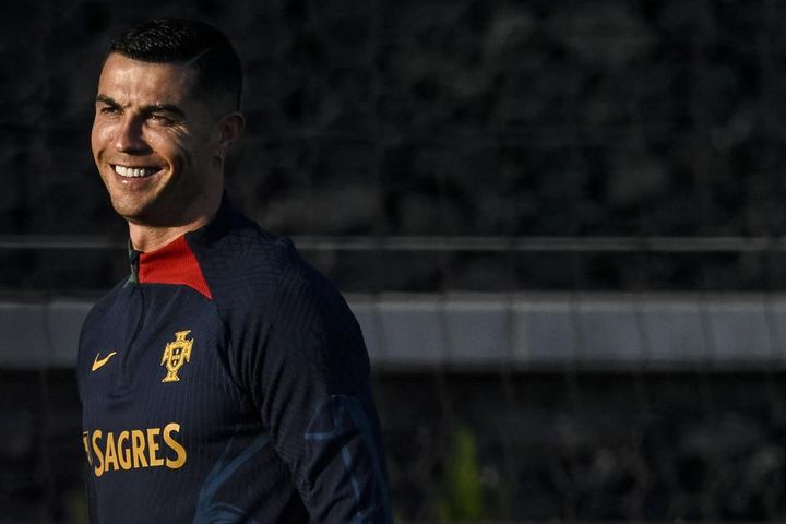 Ronaldo chiến đấu với Bồ Đào Nha: Triều đại mới, kỷ lục mới