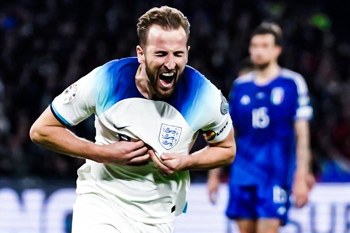 Highlights Italy 1-2 Anh