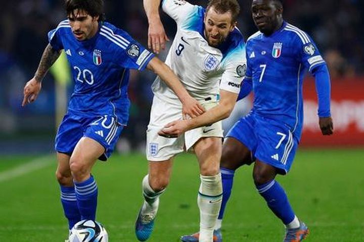 Harry Kane lập kỷ lục, Anh 'đòi nợ' người Ý sau 46 năm
