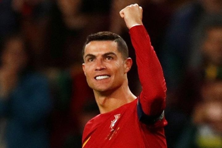 Ronaldo lập loạt kỷ lục vô tiền khoáng hậu