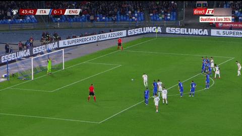 Harry Kane vượt mặt Wayne Rooney, tuyển Anh phá dớp trước Italia