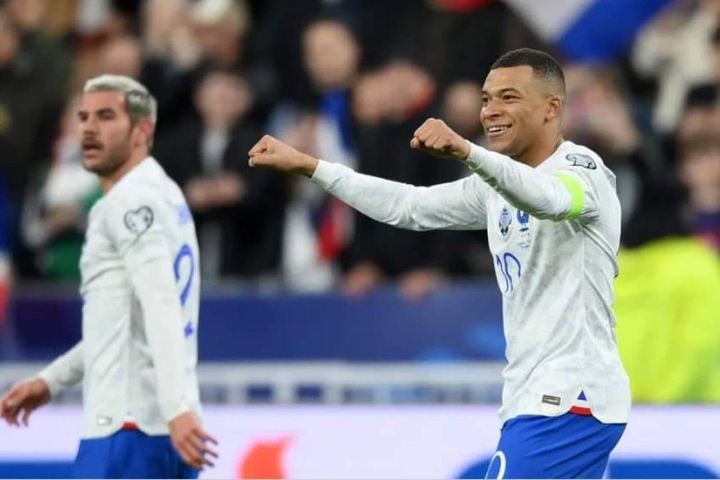 Cú đúp của Mbappe và chiến thắng hoành tráng của Pháp