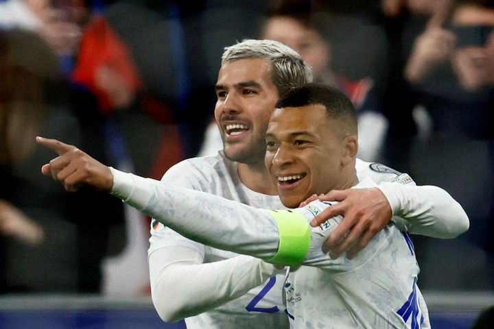 Mbappe tỏa sáng giúp tuyển Pháp nhấn chìm Hà Lan