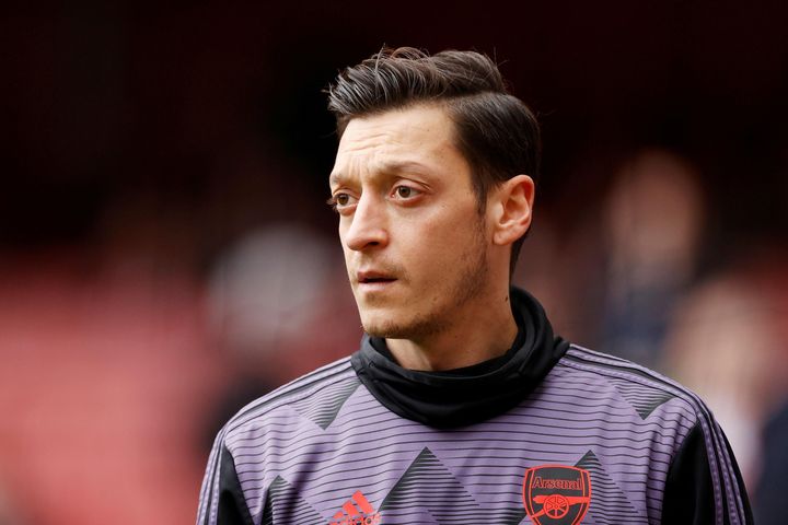 Khoảnh khắc khiến Ozil bật khóc