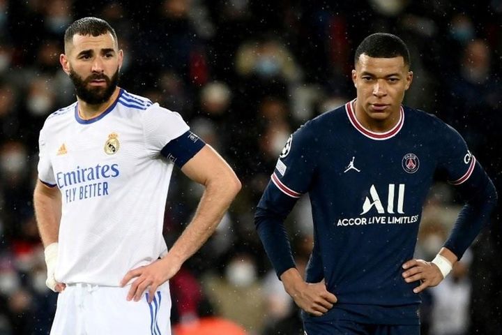 Mbappe bắt cá hai tay, đùa giỡn với Real Madrid