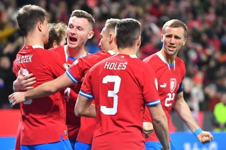 Vòng loại Euro 2024, Bảng E và G: CH Séc hạ Ba Lan nhờ hai bàn thắng chớp nhoáng