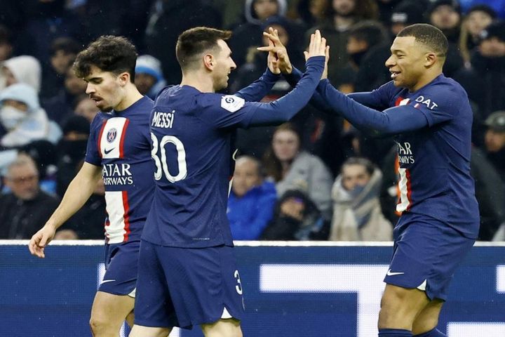 Chủ tịch PSG lên tiếng về tương lai của Messi và Mbappe
