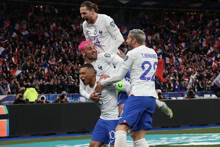 Vòng loại EURO 2024: Pháp 'hủy diệt' Hà Lan, Bỉ thắng tưng bừng