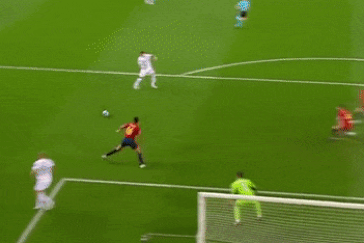 Phản ứng của đội trưởng Arsenal sau pha vào bóng của sao Man City