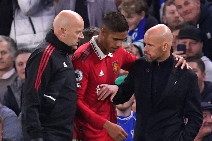 Raphael Varane toàn tâm MU, nói điều Erik ten Hag gật gù