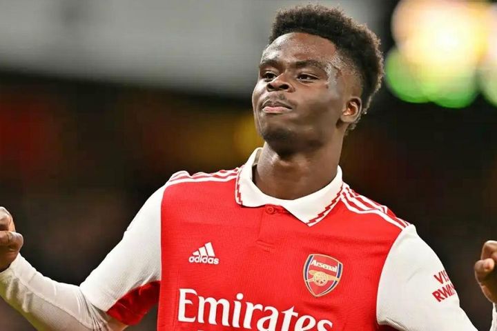 Arsenal nên ký hợp đồng 10 năm với Bukayo Saka