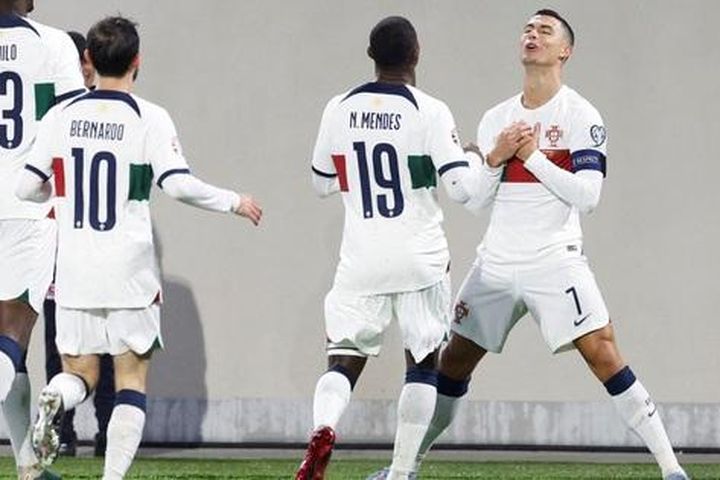Ronaldo lại lập cú đúp, Bồ Đào Nha đại thắng đối thủ kém 83 bậc