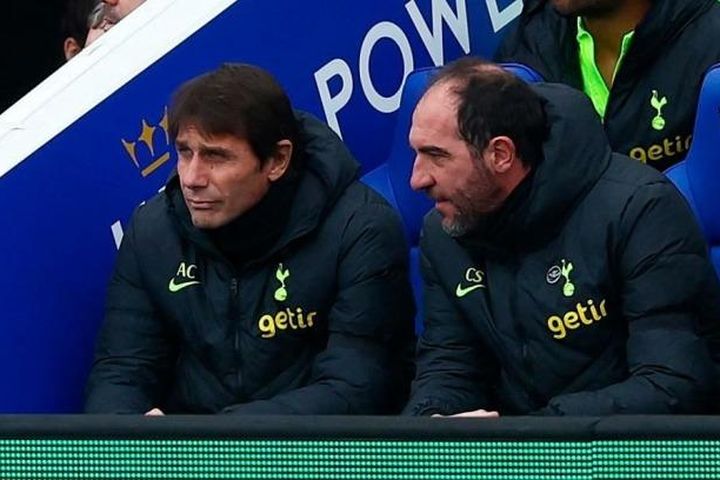 HLV Conte 'giàu to' khi bị Tottenham sa thải