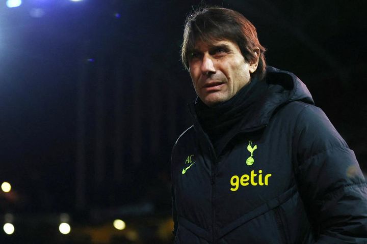 Tottenham chính thức sa thải HLV Conte