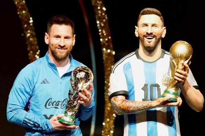 Messi được dựng tượng cạnh Pele, Maradona