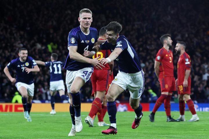 Scotland gây địa chấn trước tuyển Tây Ban Nha