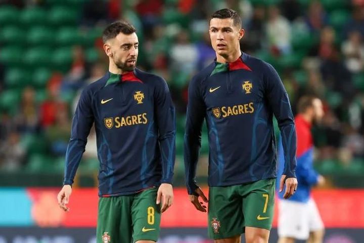 Bruno Fernandes bật lại Ronaldo, tuyển Bồ Đào Nha dậy sóng