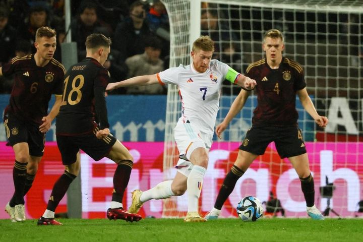 De Bruyne vừa ghi bàn vừa kiến tạo, Bỉ thắng kịch tính Đức