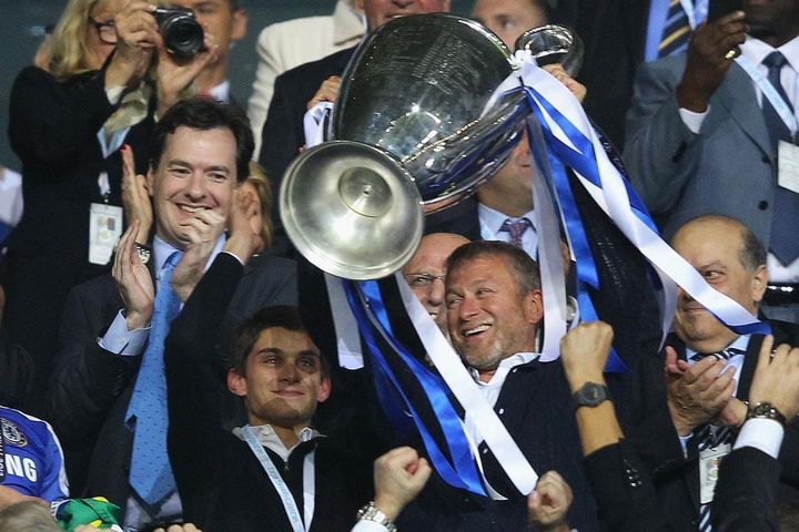 Nghi vấn Abramovich sở hữu trái phép CLB con