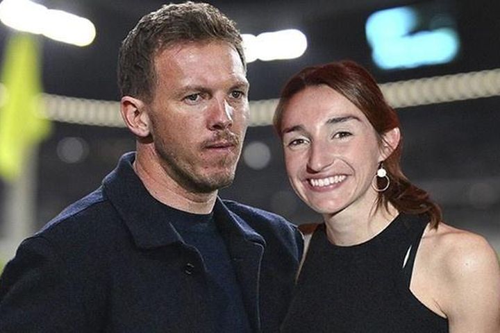HLV Nagelsmann bị sa thải, bạn gái bỏ nghề phóng viên