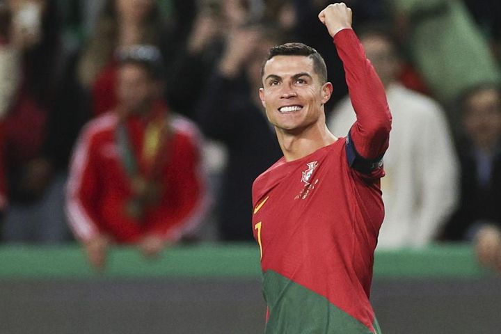 Ronaldo: Chống lại tất cả để hồi sinh