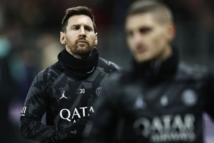 Messi không chấp nhận giảm lương, chuẩn bị rời PSG