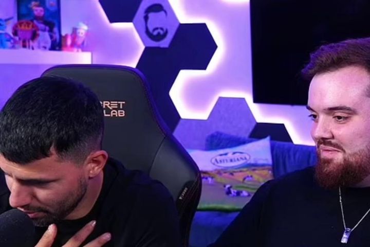 Aguero lên cơn đau tim khi đang livestream