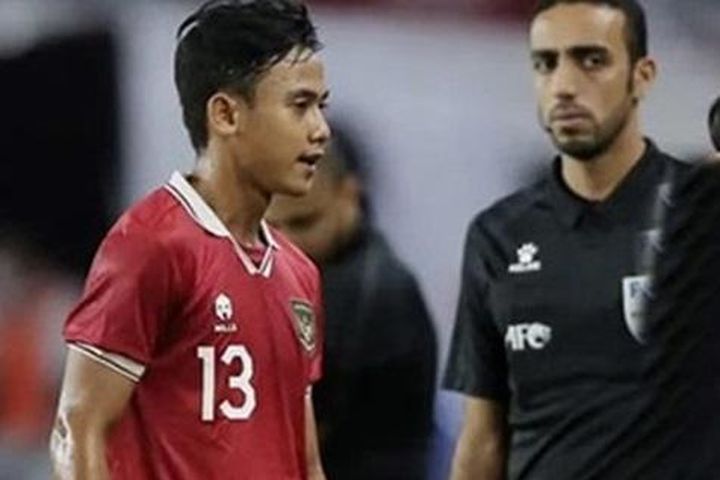 Lỡ hẹn U20 World Cup, tiền đạo U20 Indonesia suy sụp