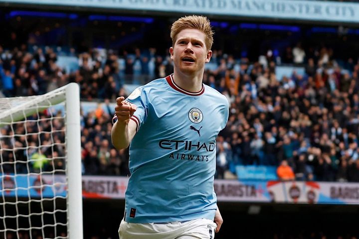 Man City vùi dập Liverpool 4-1