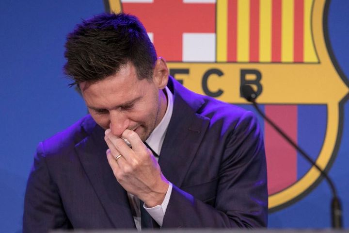 Messi trở lại Barca: Nhà vô địch thế giới bị lợi dụng