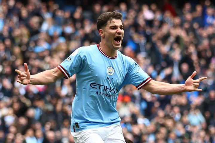 Julian Alvarez là món hời của Man City
