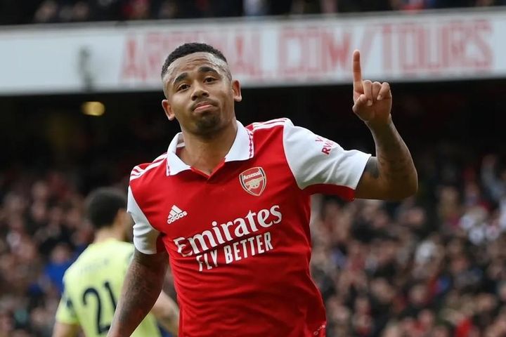 Gabriel Jesus ghi cú đúp, Arsenal đè bẹp Leeds 4-1
