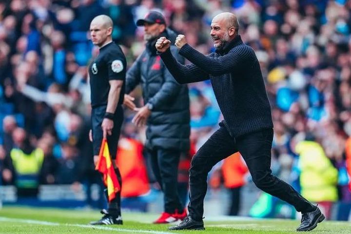 HLV Guardiola 'nổ tung' khi Man City ngược dòng hạ Liverpool