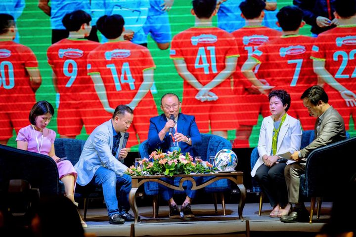 HLV Park Hang Seo để ngỏ khả năng dẫn dắt CLB CAHN; Man City đè bẹp Liverpool dù vắng Haaland