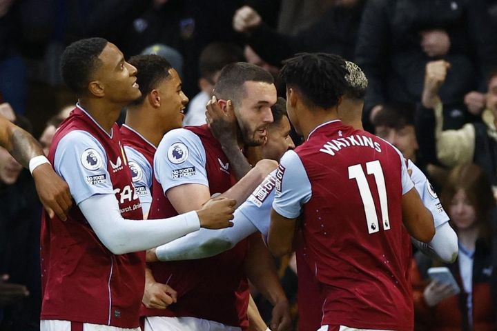 Kết quả Ngoại hạng Anh: Chelsea 'phơi áo' trên sân nhà trước Aston Villa