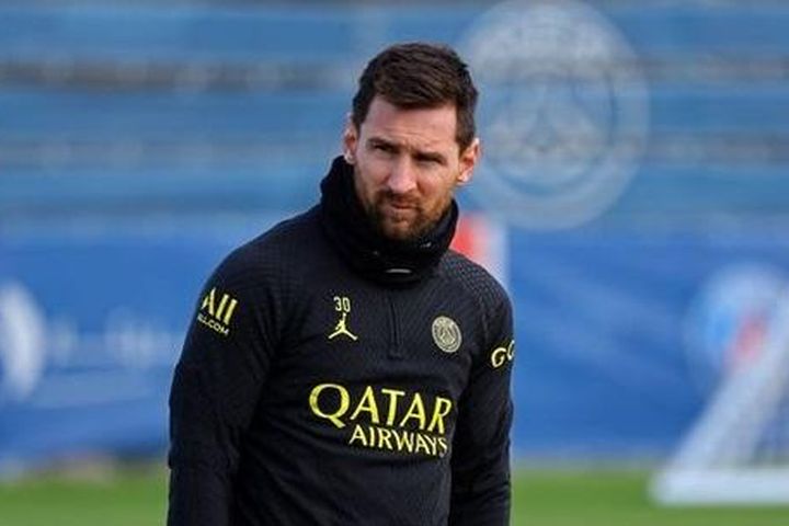 Pique không muốn Messi tái hợp Barca