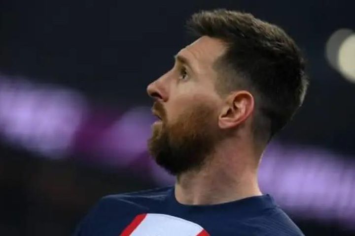 Messi tiếp tục bị la ó, fan PSG muốn anh rời Paris