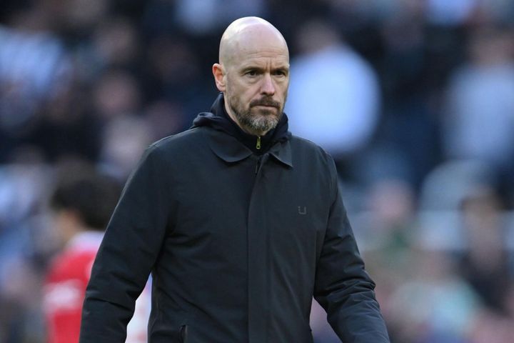 Man Utd thua bạc nhược Newcastle, HLV Erik ten Hag bất ngờ