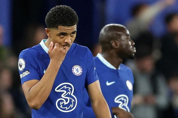 Chelsea xin lỗi Liverpool