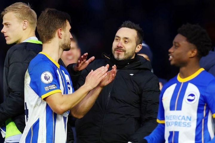 Brighton tiếp tục mơ mộng, Leicester chẳng thể 'đổi vận'